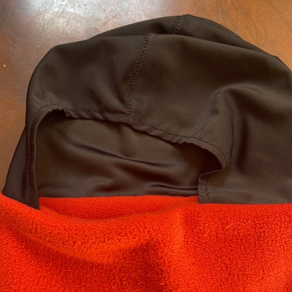 Turtle fur one size red black hood with face opening - Picture 2 of 4